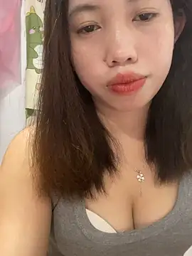 Snapshot of Rose-babyx chatting on 10/08/25, 02:14 Rose-babyx online show from 10/08/25, 02:14