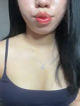 Snapshot of Rose-babyx chatting on 05/17/26, 03:04 Rose-babyx online show from 05/17/26, 03:04