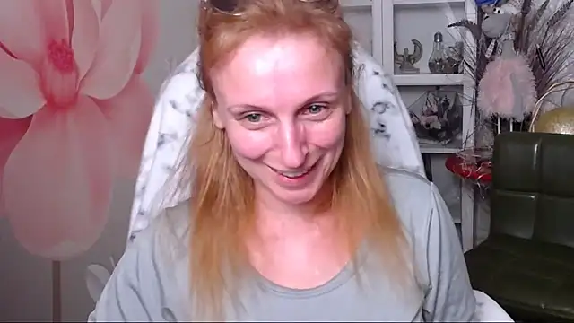 Snapshot of Venus_love1 chatting on 03/21/25, 06:07 Venus love1 online show from 03/21/25, 06:07