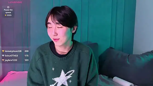 HeejinWang online show from 11/13/25, 03:49