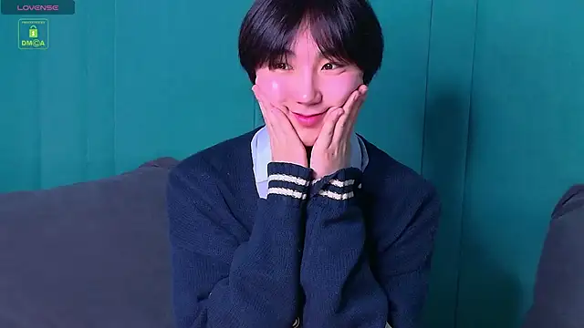 HeejinWang online show from 11/28/25, 08:22