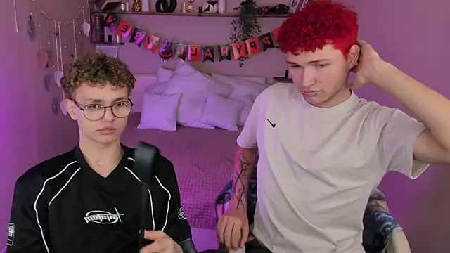 Snapshot of NathanCurl chatting on 10/29/25, 10:39 NathanCurl online show from 10/29/25, 10:39