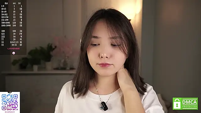 RenaeConnerley online show from 11/07/25, 04:23