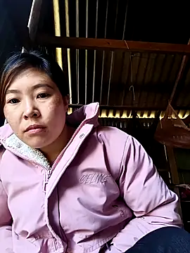 Siathong online show from 10/23/25, 02:33