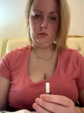 Piccolamonella29 online show from 11/17/25, 10:54