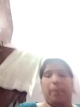 aliya-jaan71 online show from 10/27/25, 04:16