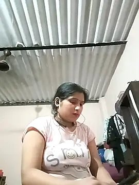 Snapshot of aliya-jaan71 chatting on 04/17/26, 05:05 aliya-jaan71 online show from 04/17/26, 05:05