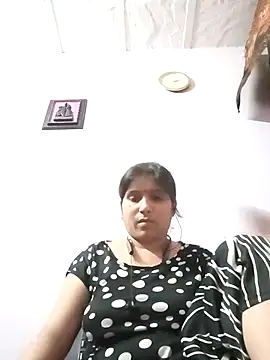 Snapshot of aliya-jaan71 chatting on 05/01/26, 09:03 aliya-jaan71 online show from 05/01/26, 09:03