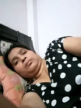 Snapshot of aliya-jaan71 chatting on 05/04/26, 09:38 aliya-jaan71 online show from 05/04/26, 09:38
