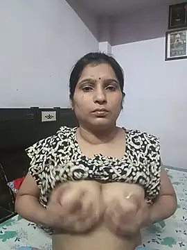 Snapshot of aliya-jaan71 chatting on 07/30/26, 01:43 aliya-jaan71 online show from 07/30/26, 01:43