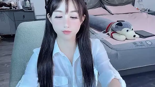 Snapshot of naiyaomeimei chatting on 09/23/25, 04:21 naiyaomeimei online show from 09/23/25, 04:21