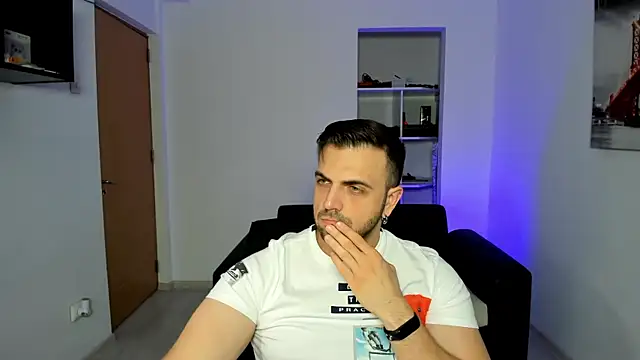 Jace Thorne online show from 10/22/25, 03:34