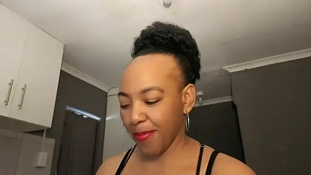 Lillyan N online show from 02/05/26, 07:02