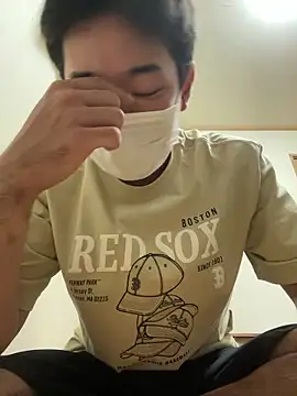 Snapshot of KAMESAN08 chatting on 09/21/25, 09:22 KAMESAN08 online show from 09/21/25, 09:22