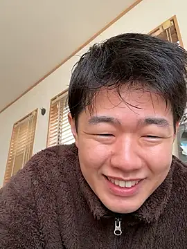 Snapshot of KAMESAN08 chatting on 11/01/25, 12:34 KAMESAN08 online show from 11/01/25, 12:34