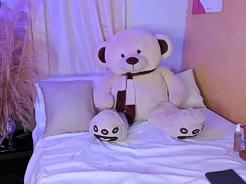 Snapshot of ebonyebony24 chatting on 02/19/26, 01:12 ebonyebony24 online show from 02/19/26, 01:12