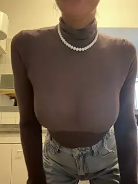 ainaht online show from 02/18/26, 08:32