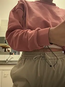 Snapshot of ainaht chatting on 03/10/26, 08:19 ainaht online show from 03/10/26, 08:19