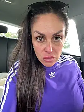 Snapshot of ainaht chatting on 04/14/26, 02:45 ainaht online show from 04/14/26, 02:45