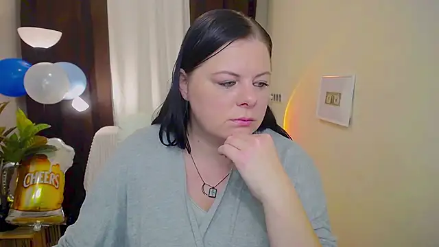 Snapshot of BritneyRaine chatting on 09/21/25, 06:04 BritneyRaine online show from 09/21/25, 06:04