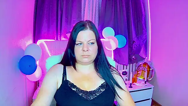 Snapshot of BritneyRaine chatting on 09/30/25, 12:21 BritneyRaine online show from 09/30/25, 12:21