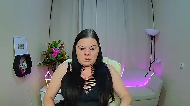 Snapshot of BritneyRaine chatting on 03/17/26, 01:03 BritneyRaine online show from 03/17/26, 01:03