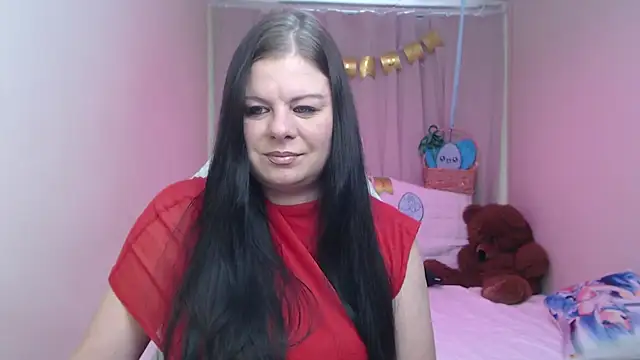 Snapshot of BritneyRaine chatting on 04/10/26, 12:10 BritneyRaine online show from 04/10/26, 12:10