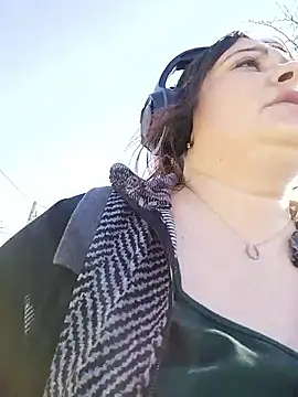 Snapshot of Flacara100 chatting on 03/10/26, 08:30 Flacara100 online show from 03/10/26, 08:30