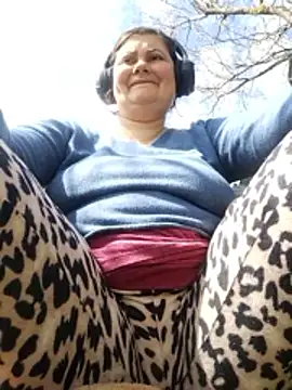 Snapshot of Flacara100 chatting on 04/19/26, 10:58 Flacara100 online show from 04/19/26, 10:58