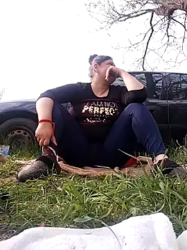 Snapshot of Flacara100 chatting on 04/25/26, 01:41 Flacara100 online show from 04/25/26, 01:41