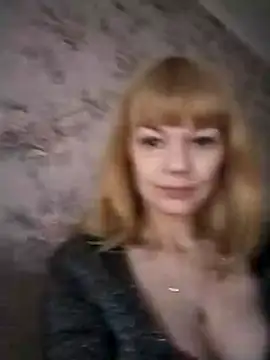 AliceSwan1122 online show from 10/23/25, 11:24