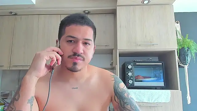 Arnolwilliams online show from 09/24/25, 07:06