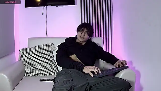 toji luxxer online show from 11/06/25, 12:44