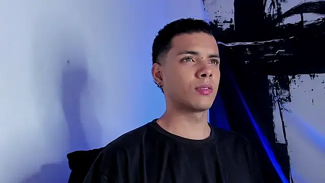 Avaggi online show from 10/21/25, 10:54