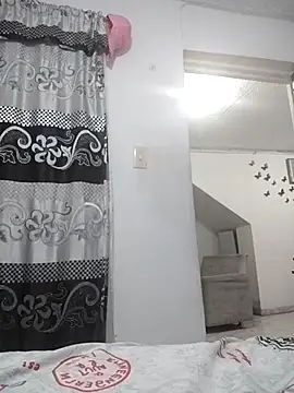 Snapshot of LaraStons chatting on 11/20/25, 11:54 LaraStons online show from 11/20/25, 11:54