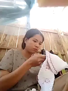 Snapshot of huexixi chatting on 09/23/25, 04:15 huexixi online show from 09/23/25, 04:15