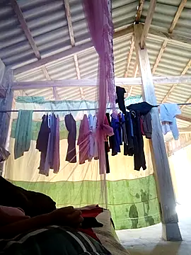 Snapshot of huexixi chatting on 10/17/25, 09:23 huexixi online show from 10/17/25, 09:23