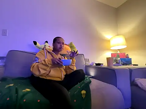 Snapshot of GoddessFatPuss chatting on 09/17/25, 03:41 GoddessFatPuss online show from 09/17/25, 03:41