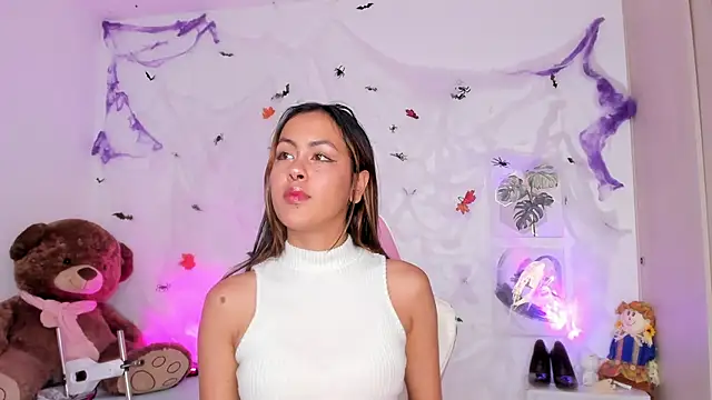 Snapshot of Susy_spark chatting on 11/06/25, 10:43 Susy spark online show from 11/06/25, 10:43