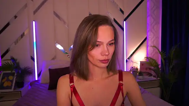 ShyySiren online show from 12/18/25, 02:34