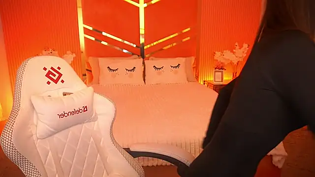 CherryyLulu online show from 10/28/25, 08:29