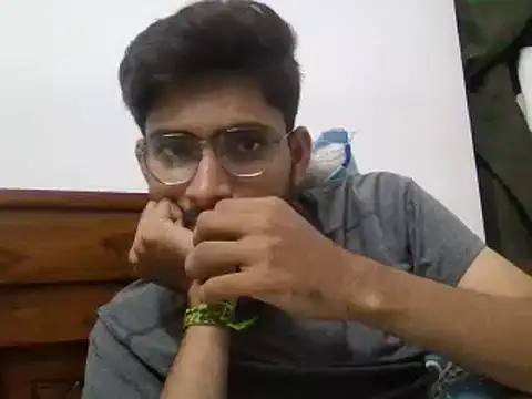 Snapshot of vikranthLong chatting on 10/01/25, 07:53 vikranthLong online show from 10/01/25, 07:53