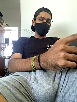 Snapshot of vikranthLong chatting on 01/07/26, 07:00 vikranthLong online show from 01/07/26, 07:00