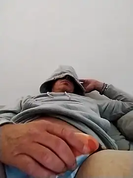 Snapshot of Francy36 chatting on 09/15/25, 08:03 Francy36 online show from 09/15/25, 08:03