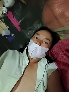 Snapshot of lily-00 chatting on 09/24/25, 09:29 lily-00 online show from 09/24/25, 09:29