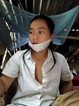 Snapshot of lily-00 chatting on 11/08/25, 02:01 lily-00 online show from 11/08/25, 02:01