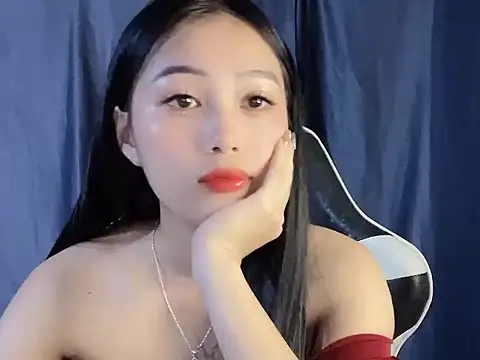 Lyly4757 online show from 09/18/25, 10:01