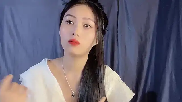 Lyly4757 online show from 09/23/25, 10:57