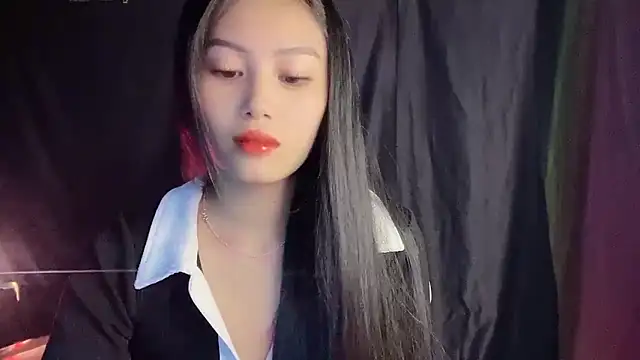 Lyly4757 online show from 10/09/25, 11:03