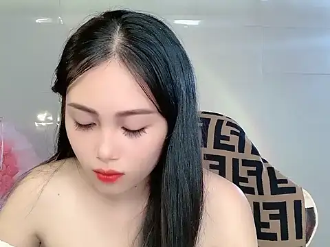 Lyly4757 online show from 10/29/25, 08:05